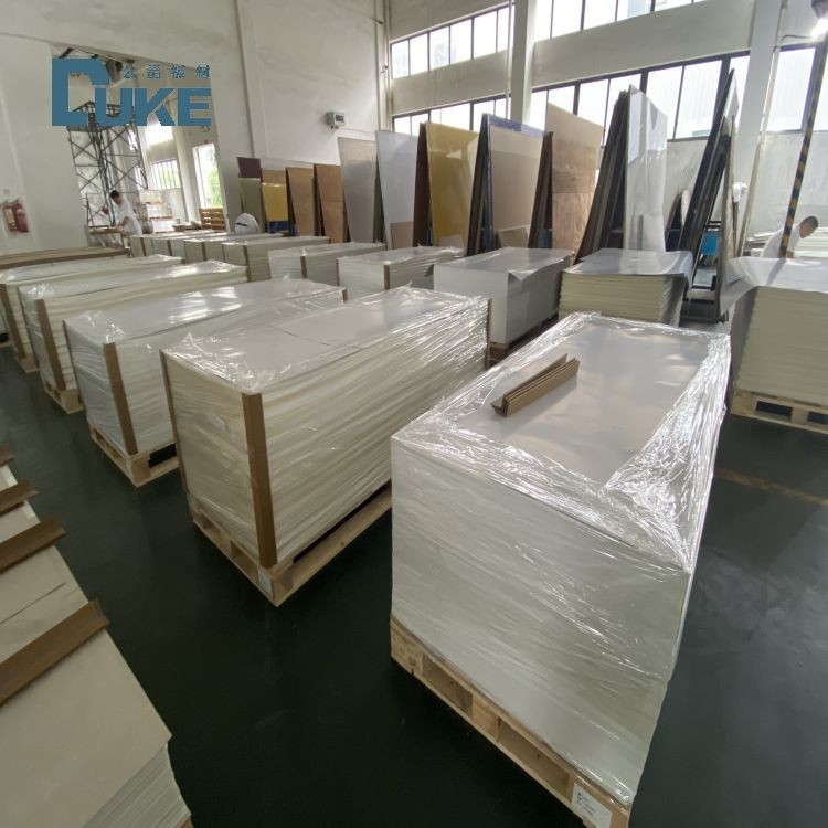 Υγιεινής ποιότητας αντιμούχλης 3mm Λευκή PMMA μπανιέρα Προσαρμόσιμο χυτοειδές ακρυλικό φύλλο PE 5mm 8mm Προσαρμόσιμος κόψιμος