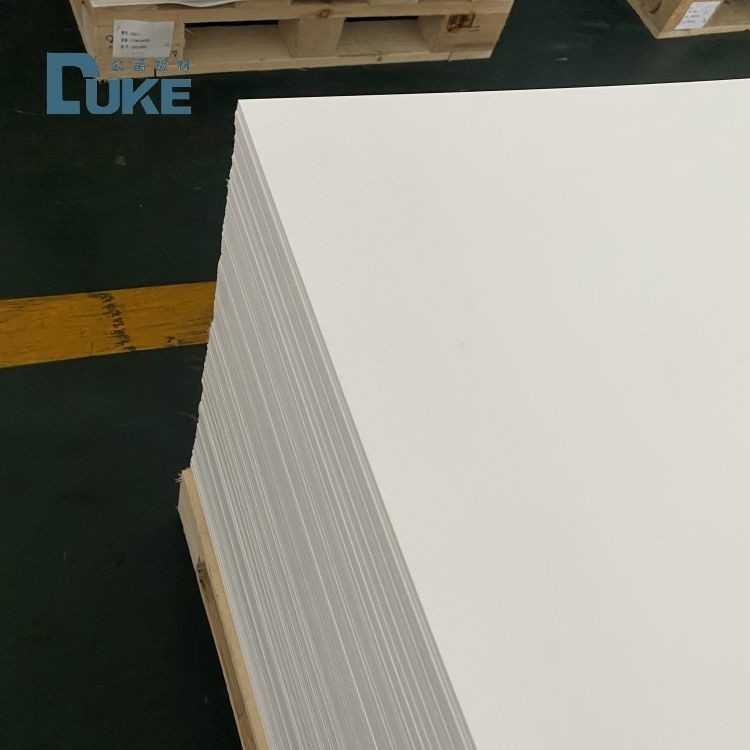 Υγιεινής ποιότητας αντιμούχλης 3mm Λευκή PMMA μπανιέρα Προσαρμόσιμο χυτοειδές ακρυλικό φύλλο PE 5mm 8mm Προσαρμόσιμος κόψιμος